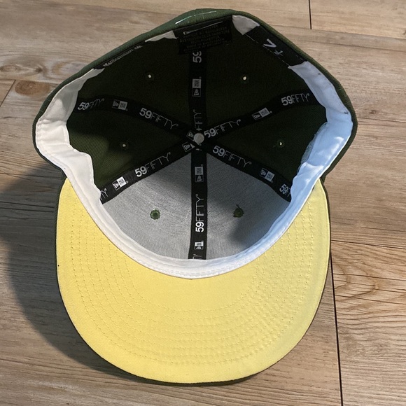 New York Yankees Olive green hat - Picture 3 of 4